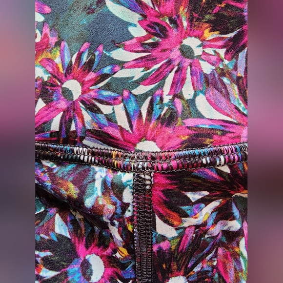 Lululemon Swift Speed High-Rise Crop 21" in Floral Electric Multi 6 EUC (NWOT?) - Picture 15 of 17